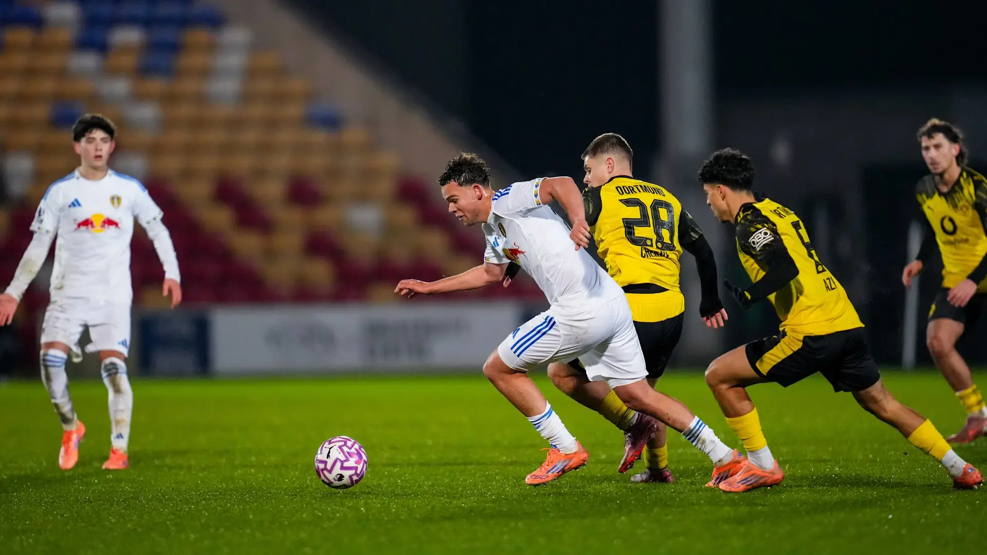 利兹联U21 0-3 多特蒙德二队：英超国际杯首败