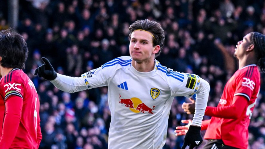 阿伦森在与曼联1-1战平的比赛中被评为海森斯最佳球员